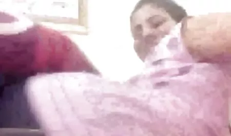 Vợ già, sẵn sàng để an ủi cô ấy khó chịu trẻ hàng xóm, với âm tai phim sec nhat ban phủ