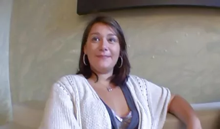 Đi và tai phim heo nhat liếm tôi