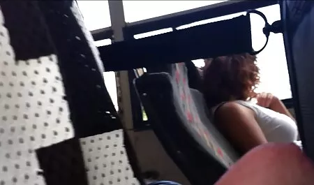 Đi tiểu nơi công cộng cực 20 tai phim sec nhat