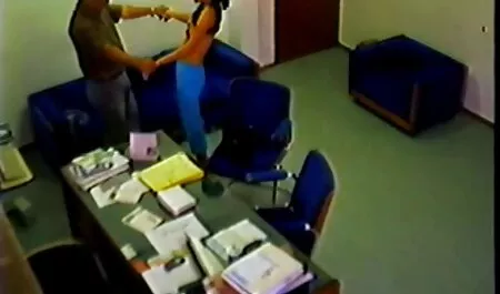 Một cô gái trẻ tải sex nhật bản Nhật bản sẵn sàng để đi chơi một lớn với âm hộ của mình và đi đến kiệt sức