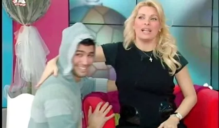 Ngây thơ cosplay thủ dâm tai phim sex nhật trong căn phòng màu hồng phần 8