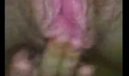 Trưởng thành tai xex nhat bằng hai doanh nhân trong văn phòng