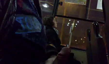 Xăm đẹp điếm tải phim sex nhật bản về máy đã kẹp trên núm vú của cô p 3