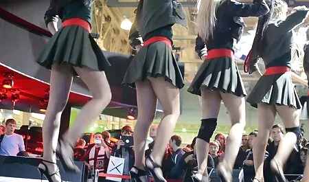 Cô hầu bàn trong xinh tai phim sẽ nhat ban đẹp