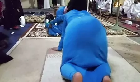 Demi, Đồ hen tai nhat ban