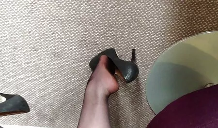 Sẵn sàng tai phim sec nhat ban để đá đít